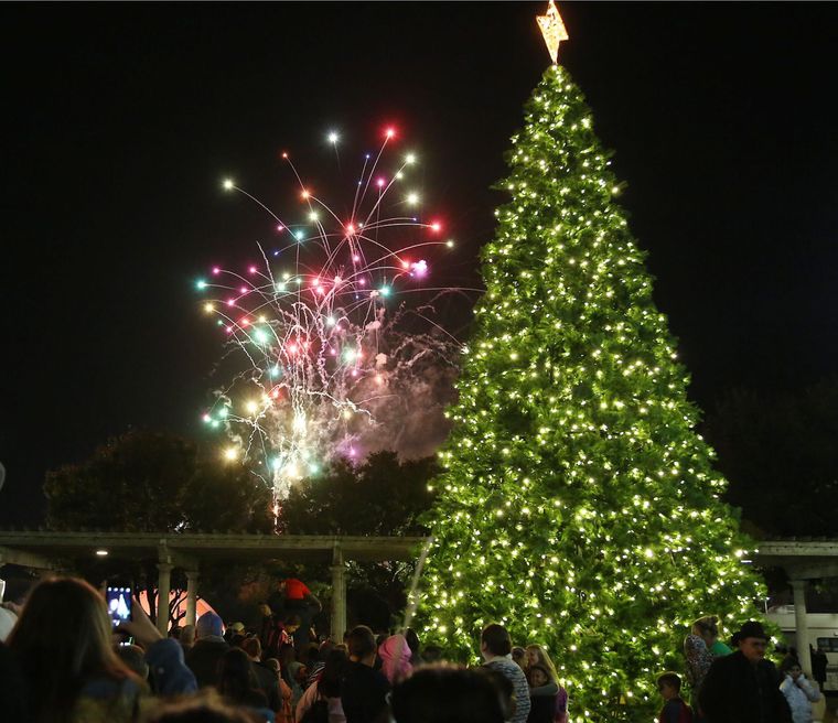 A Complete Guide to Christmas in Waco